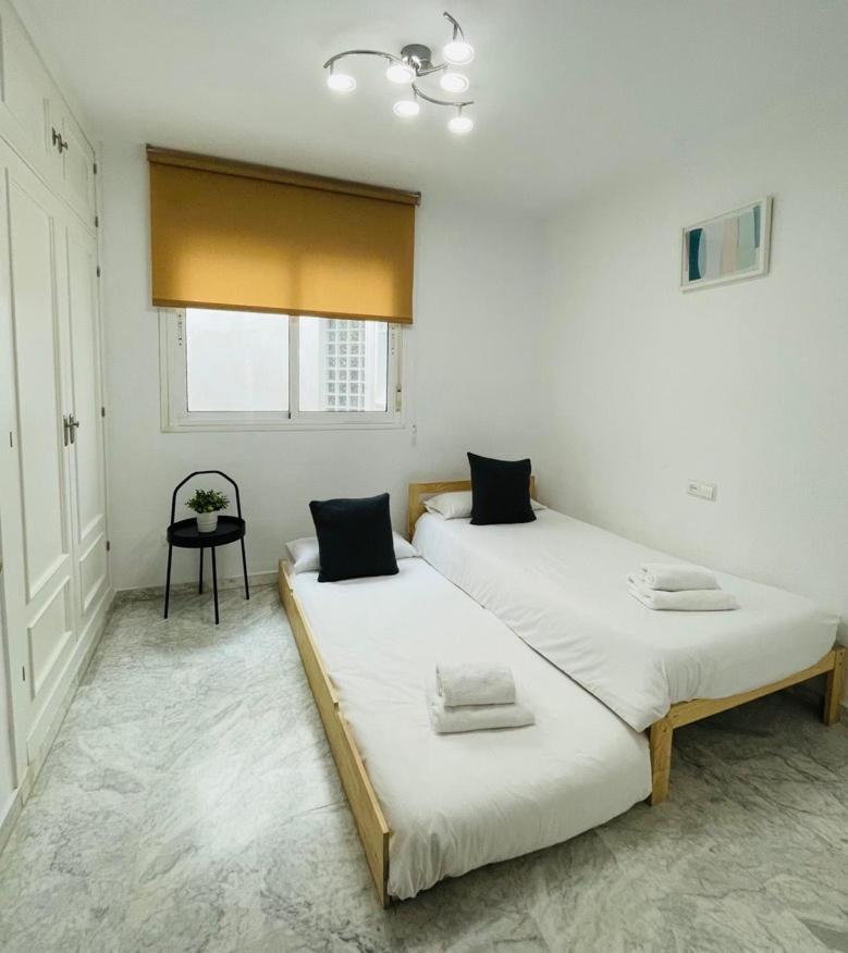 Homely Málaga Don Cristian Esterno foto